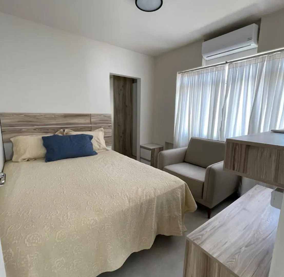 Edificio Ana Paula Apartman Piçarras